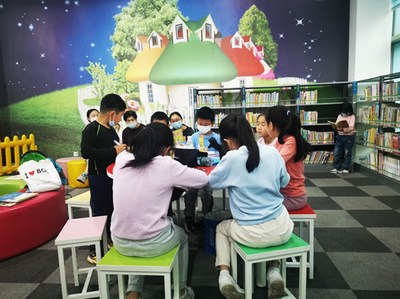 家校聯(lián)動(dòng)，羅租小學(xué)社區(qū)讀書會(huì)點(diǎn)亮石巖 圖書出租